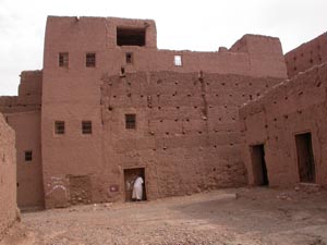 Casa en venta en el ksar Tamnougalt, sur de Marruecos.
