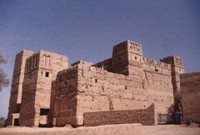 Ben Moro, Taskoukamt